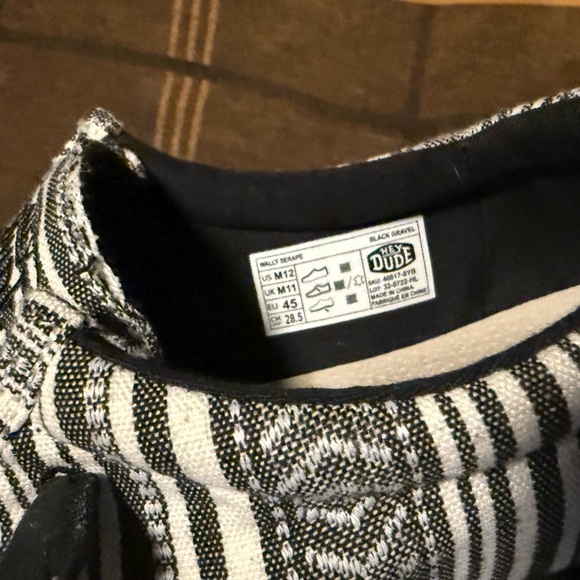 Hey dude Wally style shoes in like new condition size 12 in men - Picture 4 of 4